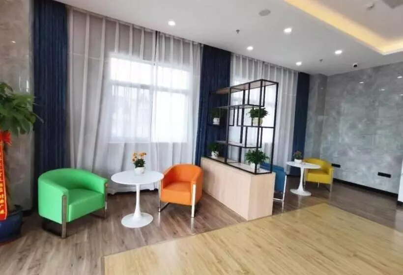 Hotelli Greentree Inn Express Jiangsu Taizhou North High Speed Railway Station