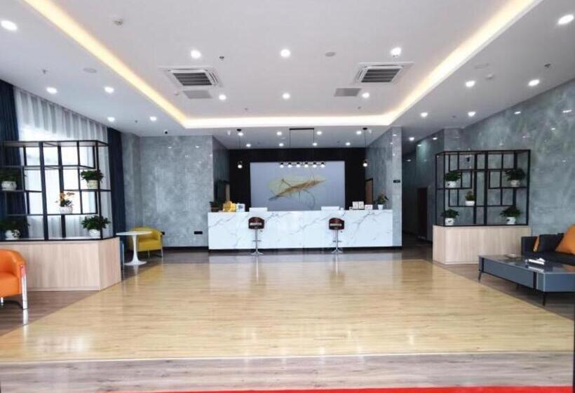 Отель Greentree Inn Express Jiangsu Taizhou North High Speed Railway Station