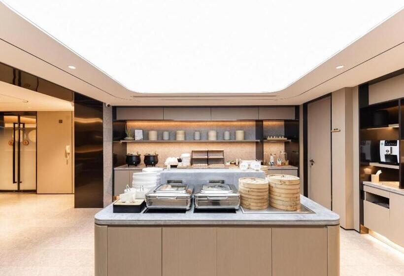 Ji Hotel Xuyi Jiaxi Square