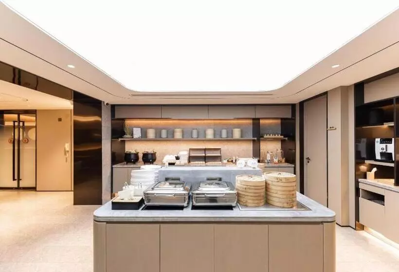 Ji Hotel Xuyi Jiaxi Square