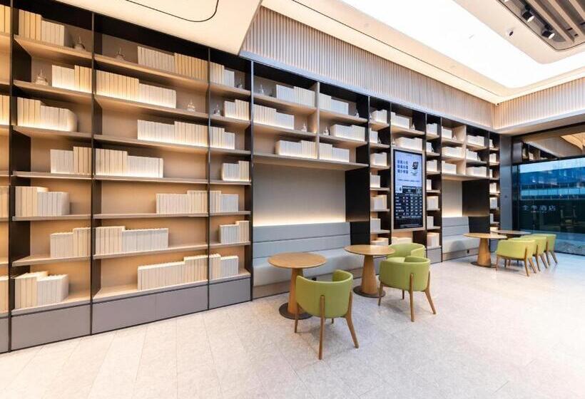 Ji Hotel Xuyi Jiaxi Square