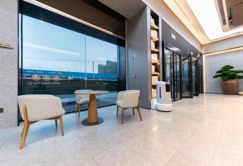 Ji Hotel Xuyi Jiaxi Square