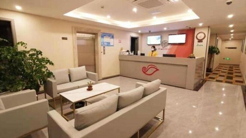 Shell Hotel Shanghai Jinshan Wanda Plaza