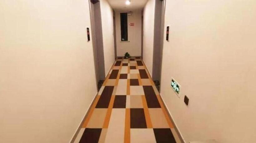 Shell Hotel Shanghai Jinshan Wanda Plaza