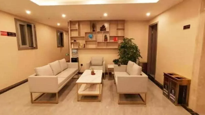 Shell Hotel Shanghai Jinshan Wanda Plaza