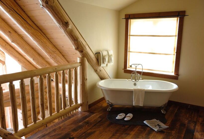 Snow Creek Cabins By Fernie Lodging Co