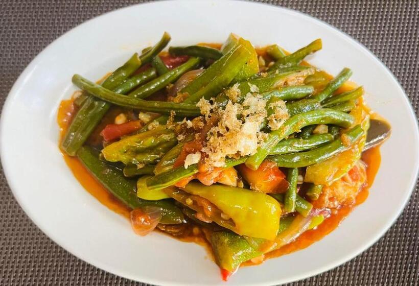 הוסטל North Shores Inn