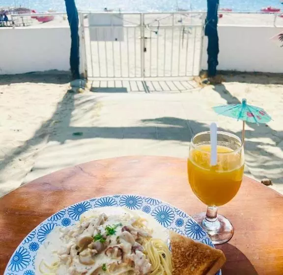 Retkeilymaja North Shores Inn