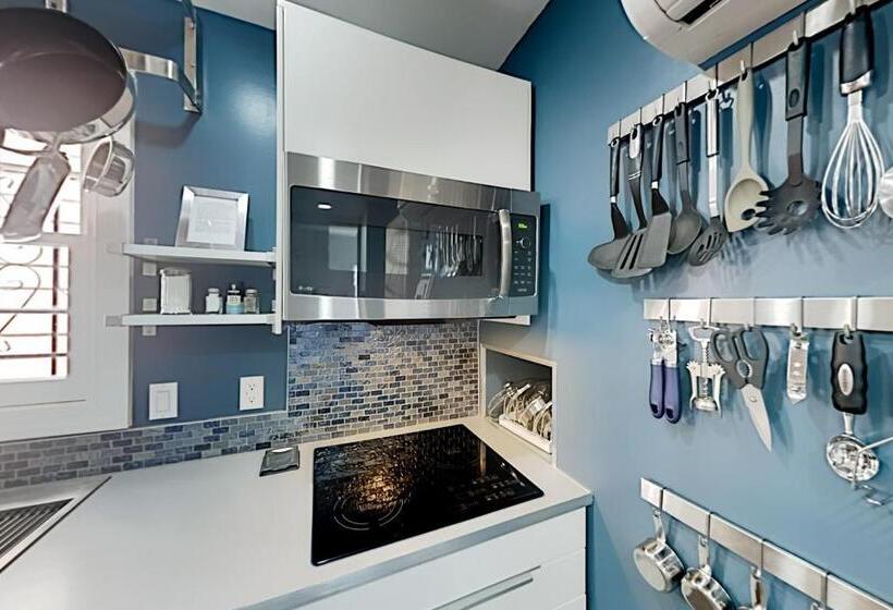 ホテル Blair Street Cottage