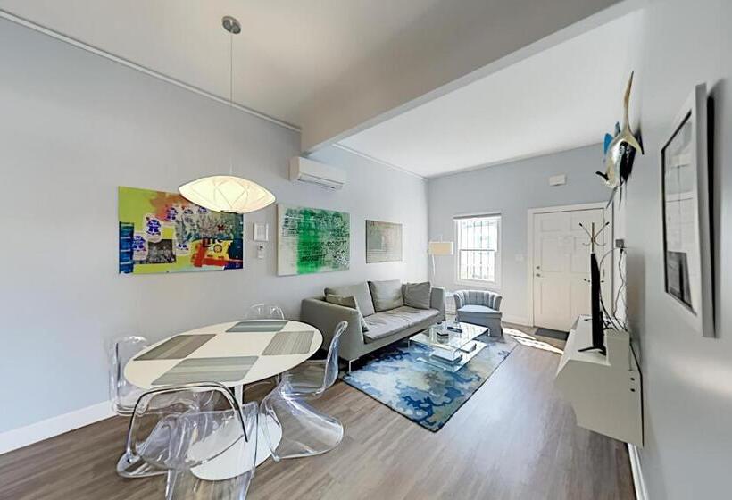 ホテル Blair Street Cottage