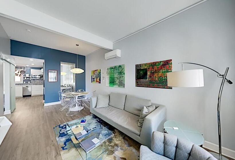 ホテル Blair Street Cottage