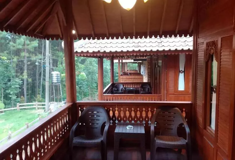 Hotelli Joglo Kecombrang Bromo