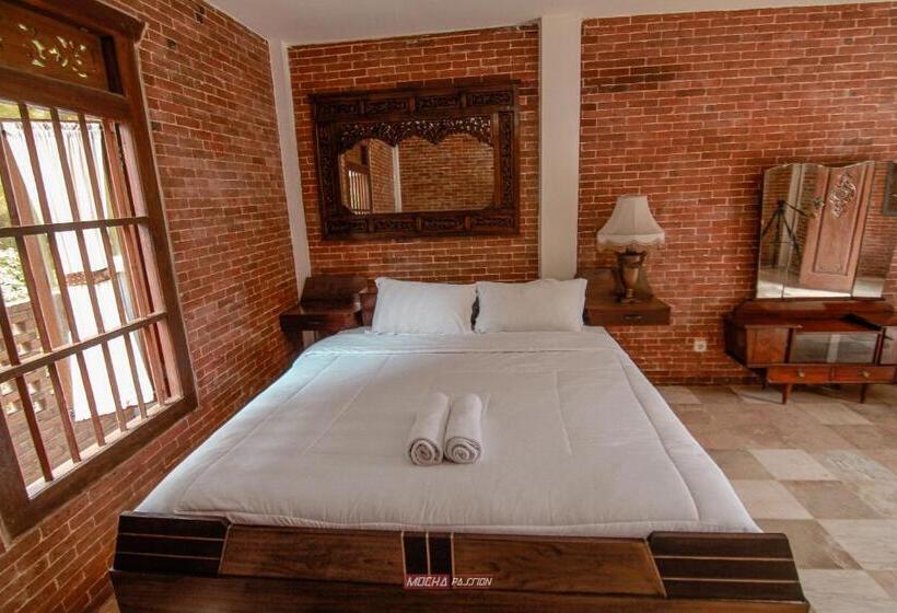 Hotel Joglo Kecombrang Bromo