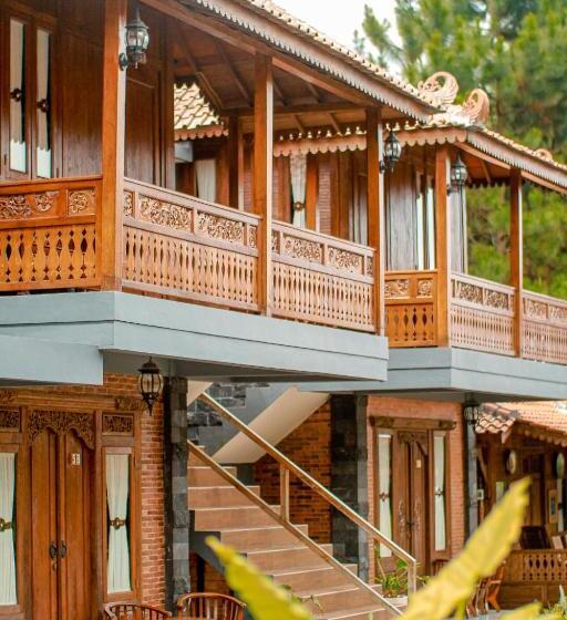 Hotel Joglo Kecombrang Bromo