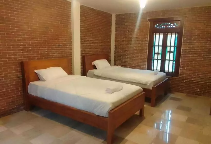 Hotelli Joglo Kecombrang Bromo