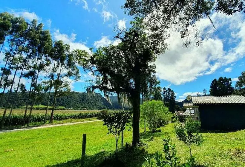 ユースホステル Pousada Mato Verde Urubici Sc