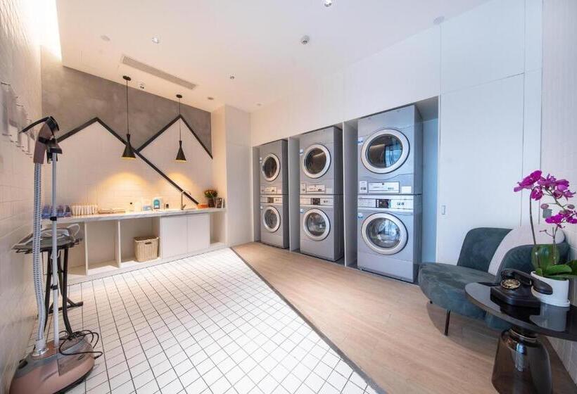 Atour Hotel Chengdu Consulate Nijia Bridge