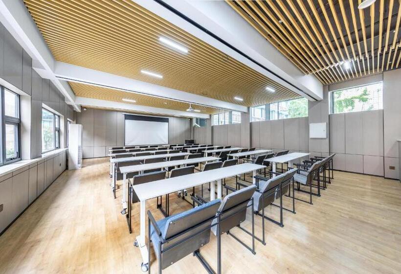 Atour Hotel Chengdu Consulate Nijia Bridge