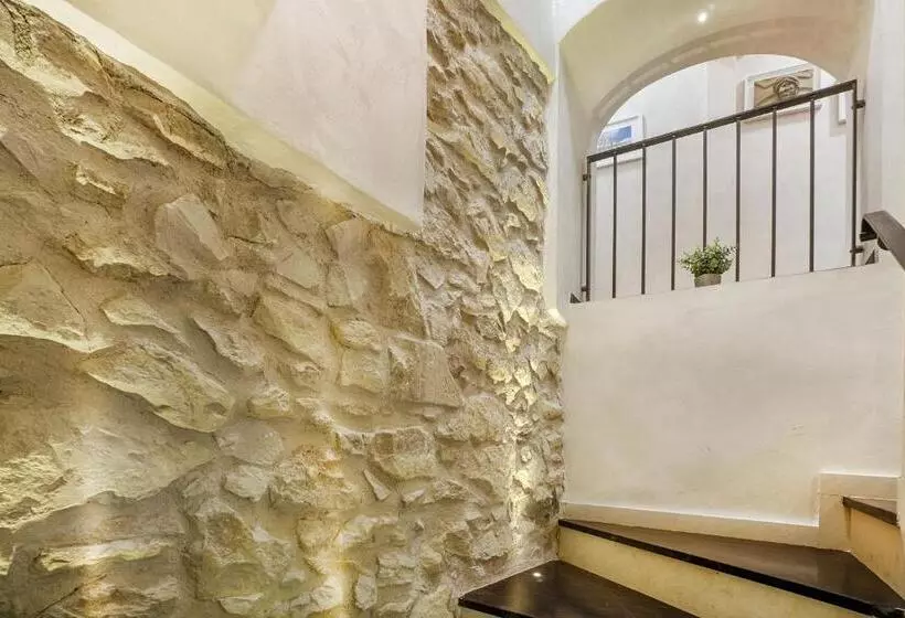 تختخواب و صبحانه Via Barocca