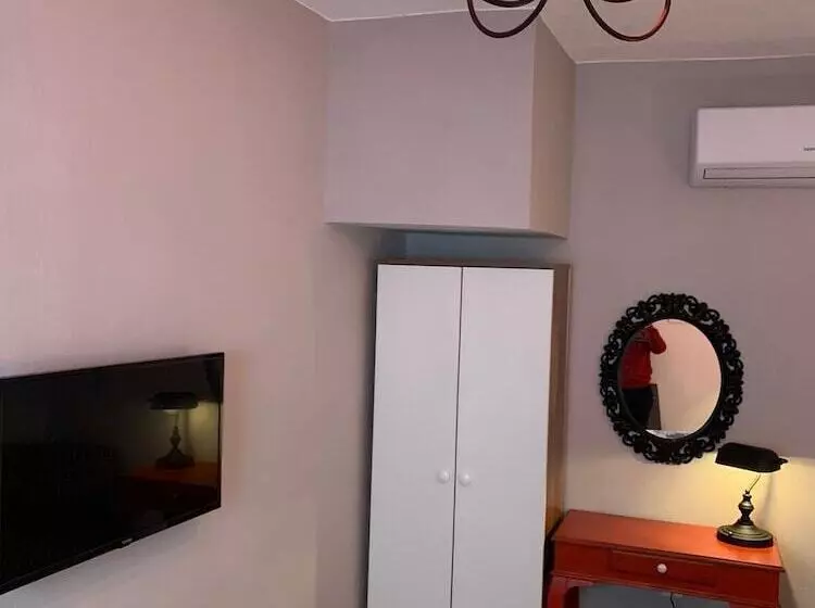 تختخواب و صبحانه Arden S House