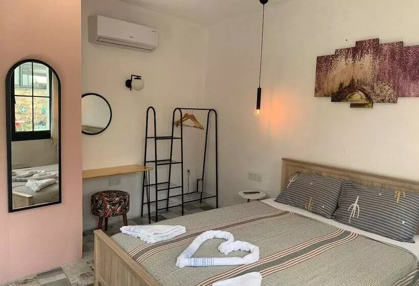 تختخواب و صبحانه Arden S House