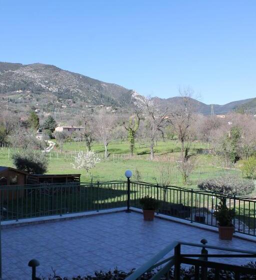 تختخواب و صبحانه Casa Riva