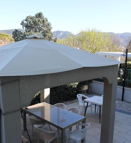 تختخواب و صبحانه Casa Riva