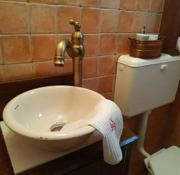 ベッドアンドブレックファースト Casina Rossa Di Pietrafitta