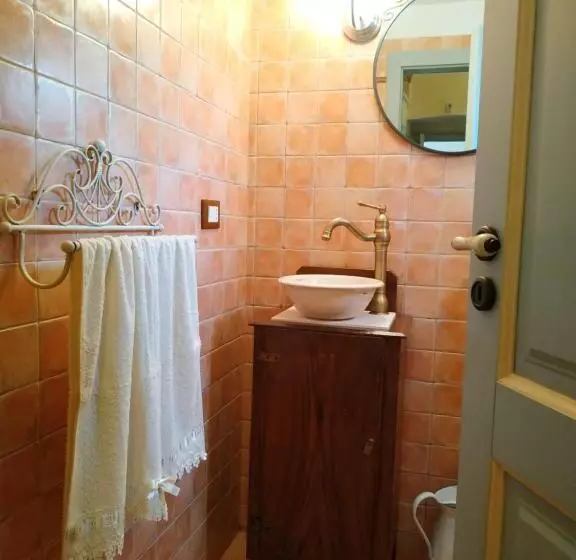 ベッドアンドブレックファースト Casina Rossa Di Pietrafitta