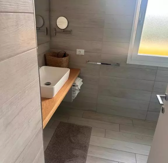 تختخواب و صبحانه La Corte Del Sole