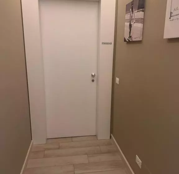 تختخواب و صبحانه La Corte Del Sole