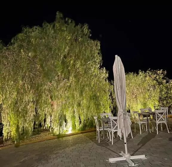 تختخواب و صبحانه La Corte Del Sole