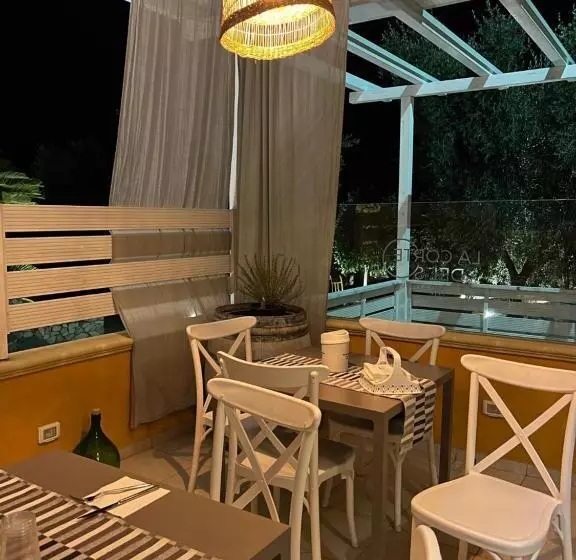 تختخواب و صبحانه La Corte Del Sole