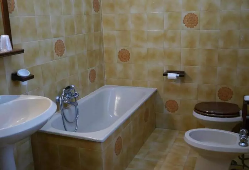 هتل Agriturismo Le Stiacce