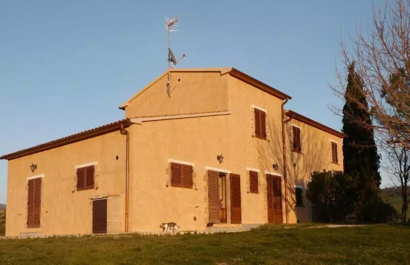 هتل Agriturismo Le Stiacce