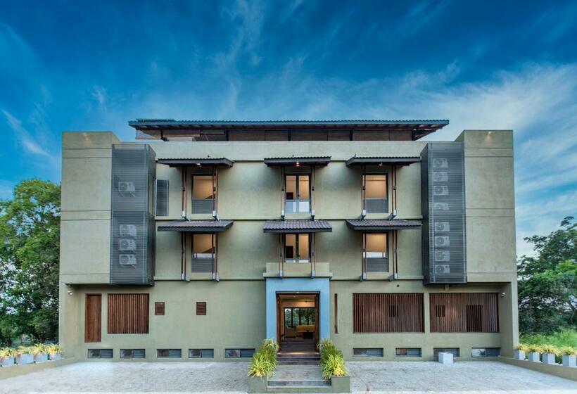 בית מלון כפרי Earls Rajarata