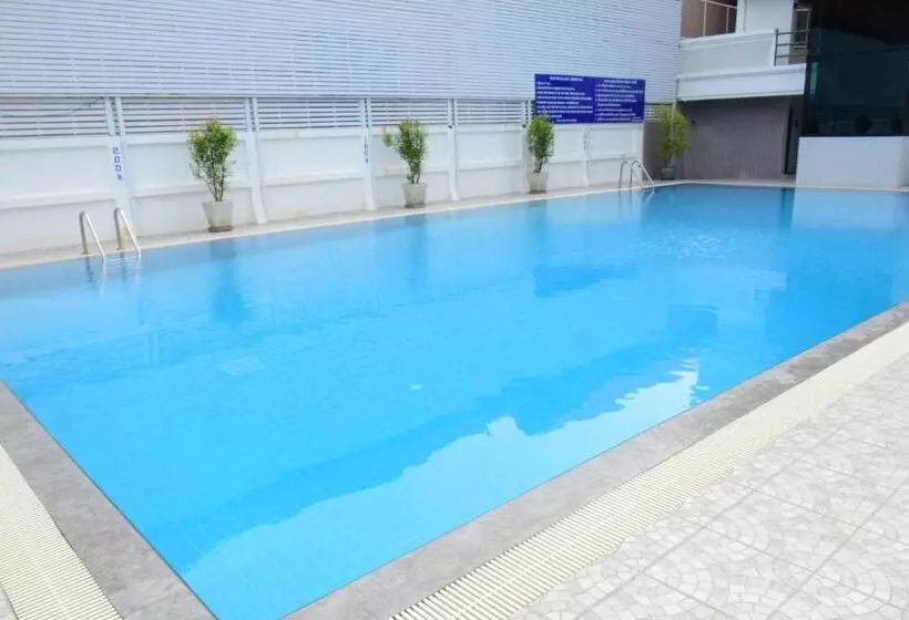 هتل Puangpen Villa