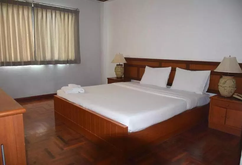 هتل Puangpen Villa