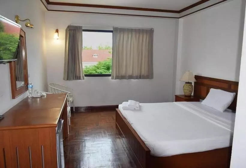 هتل Puangpen Villa