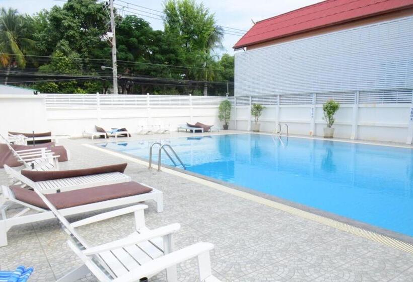 هتل Puangpen Villa