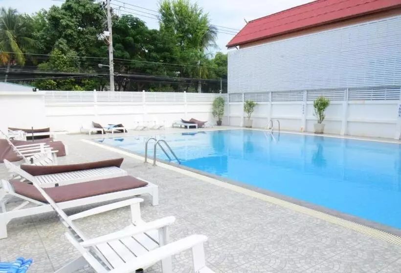 هتل Puangpen Villa