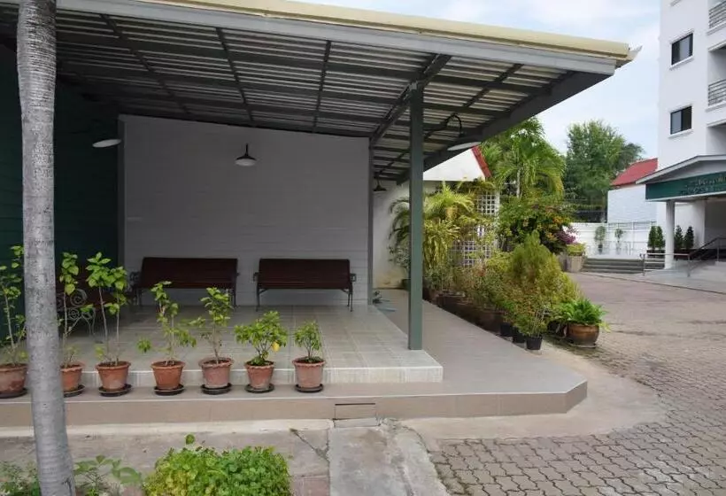 هتل Puangpen Villa