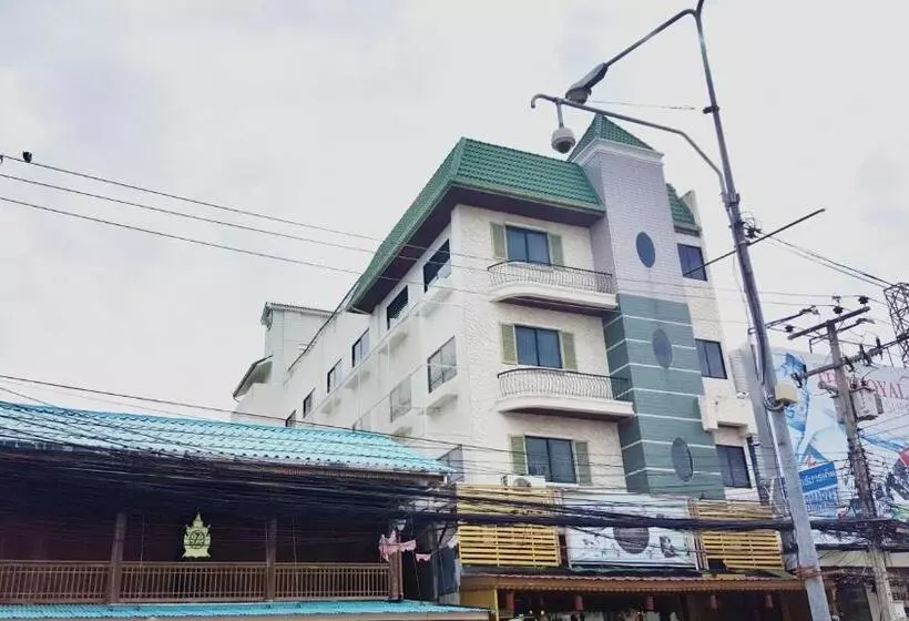 هتل Puangpen Villa