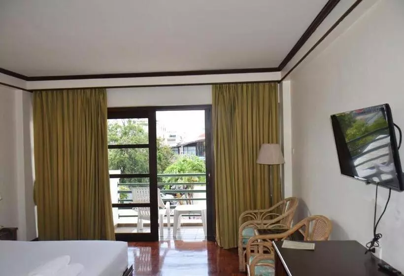 هتل Puangpen Villa