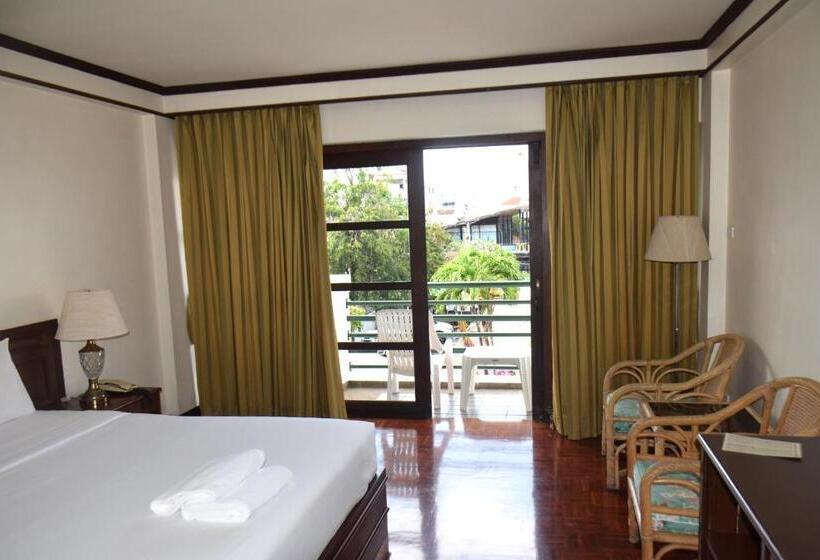 هتل Puangpen Villa