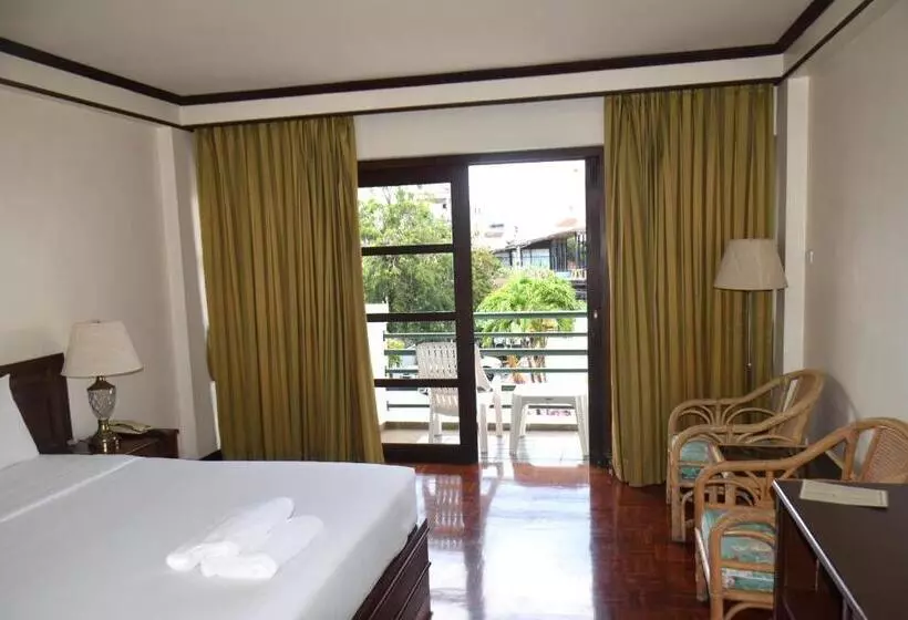 هتل Puangpen Villa