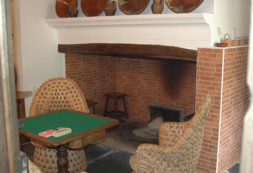 هتل Quinta Do Vaqueirinho Agro Turismo