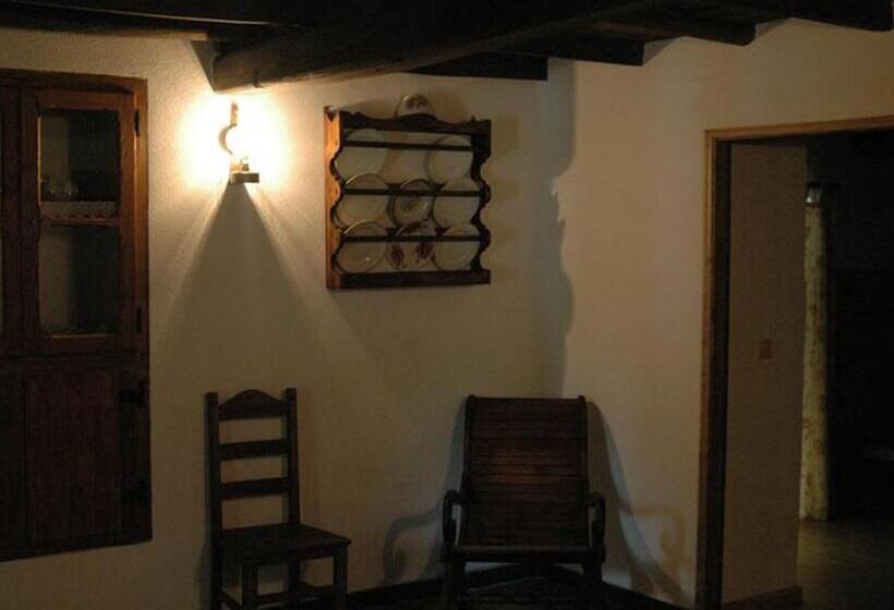 هتل Quinta Do Vaqueirinho Agro Turismo