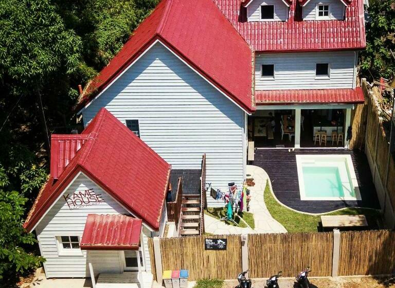 Kame House Hostel