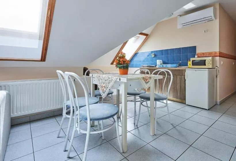 Majatalo Ada Apartmanház